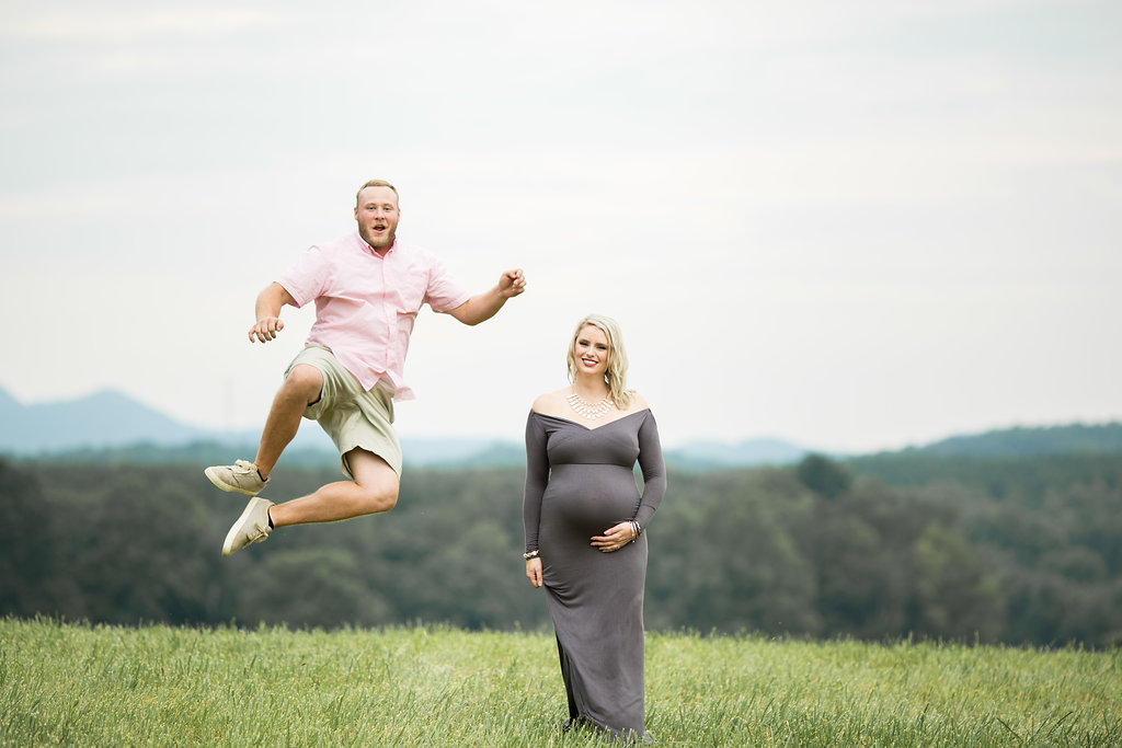 Maternity shoot at Oak Hill, Sarah Siak Photography